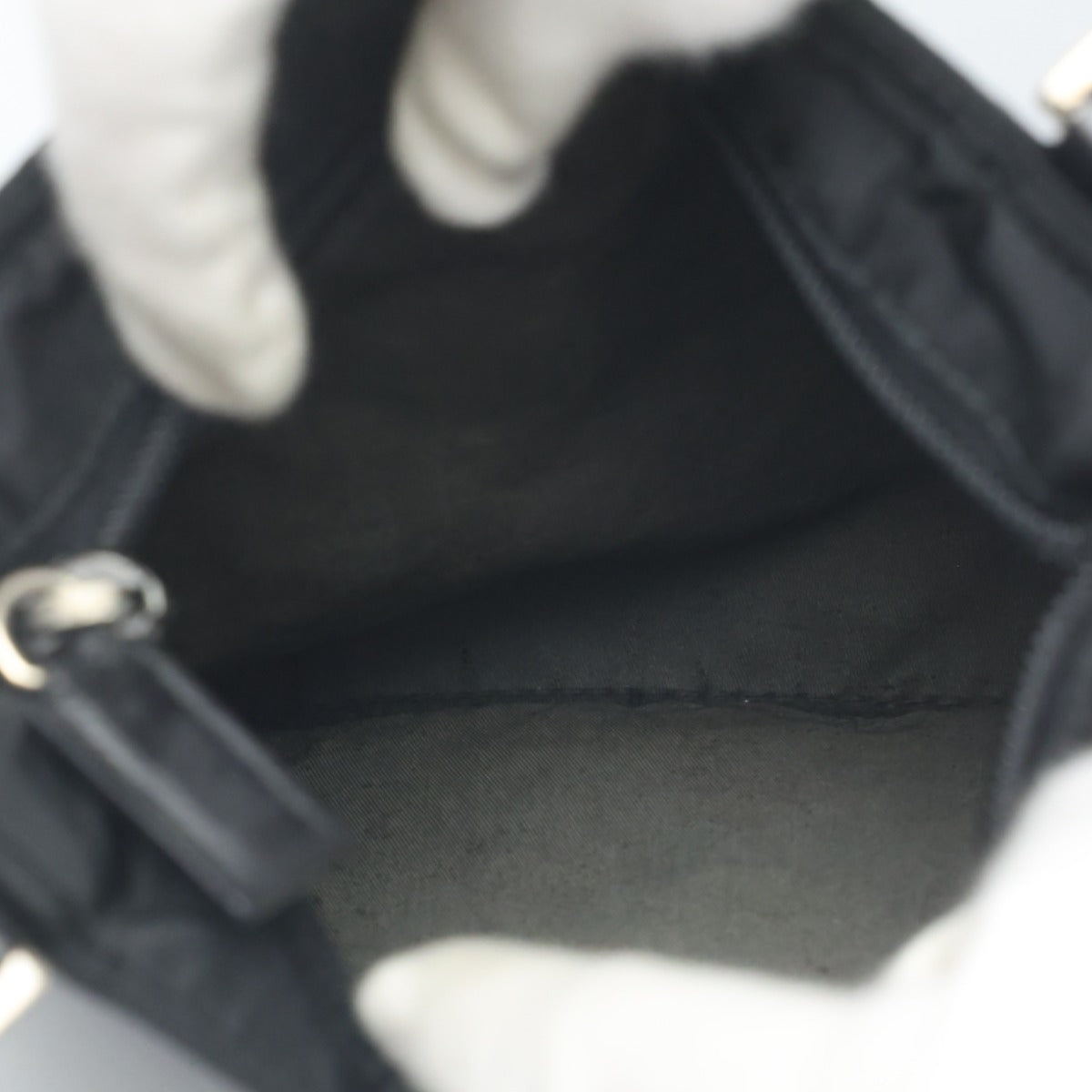 プラダ PRADA ショルダーバッグ
 ボディバッグ トライアングルロゴ ナイロン ブラック 【SS】
 【中古】