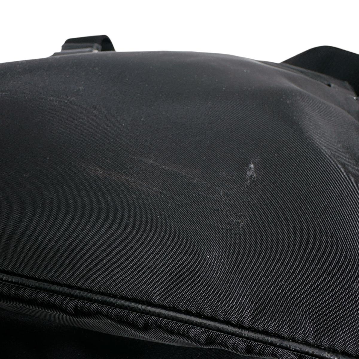 プラダ PRADA ショルダーバッグ
 ボディバッグ 斜め掛け トライアングルロゴ ナイロン ブラック 【SS】
 【中古】