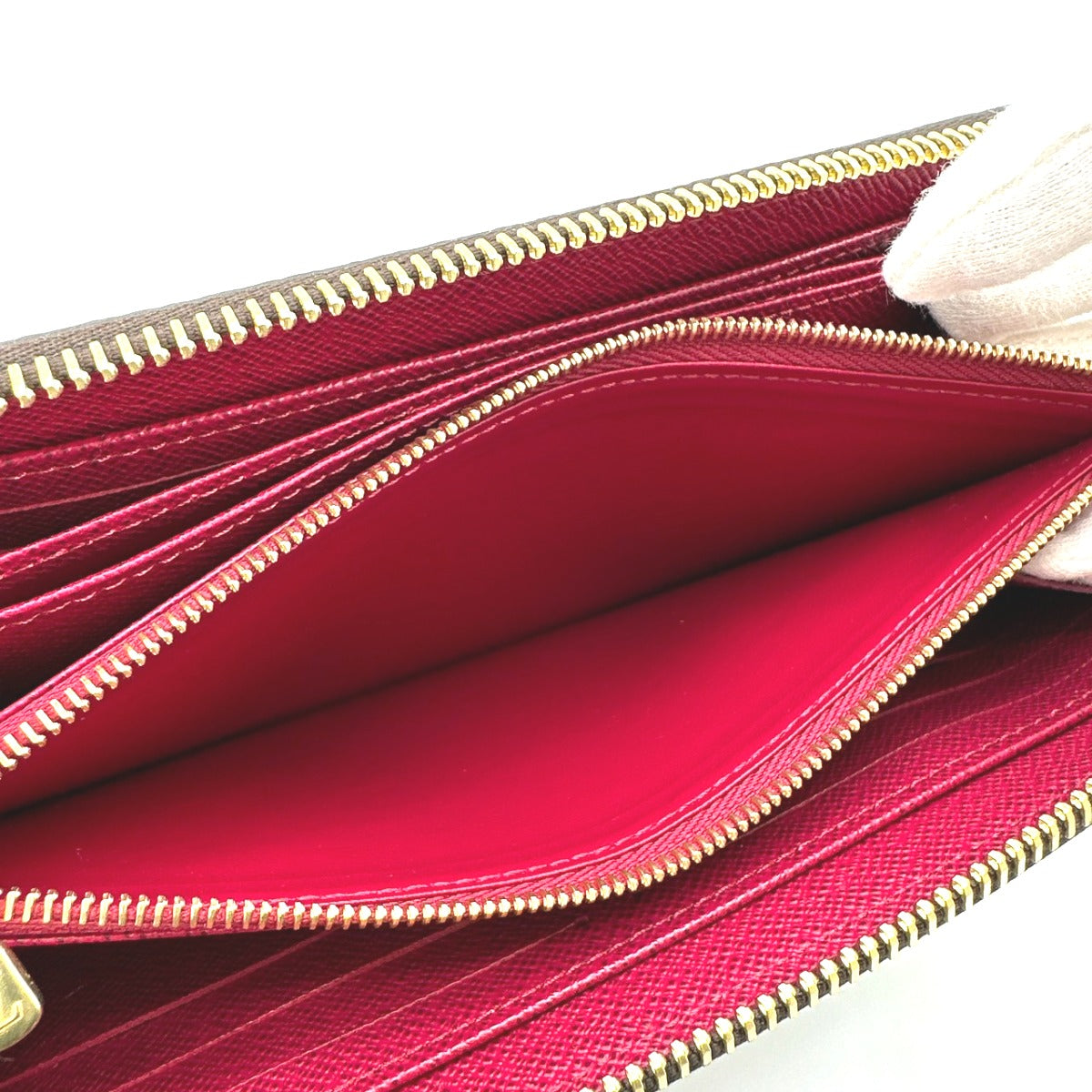 ルイヴィトン LOUIS VUITTON 長財布
 ラウンドファスナー モノグラム ジッピーウォレット モノグラムキャンバス M42616 ブラウン LV
 【中古】