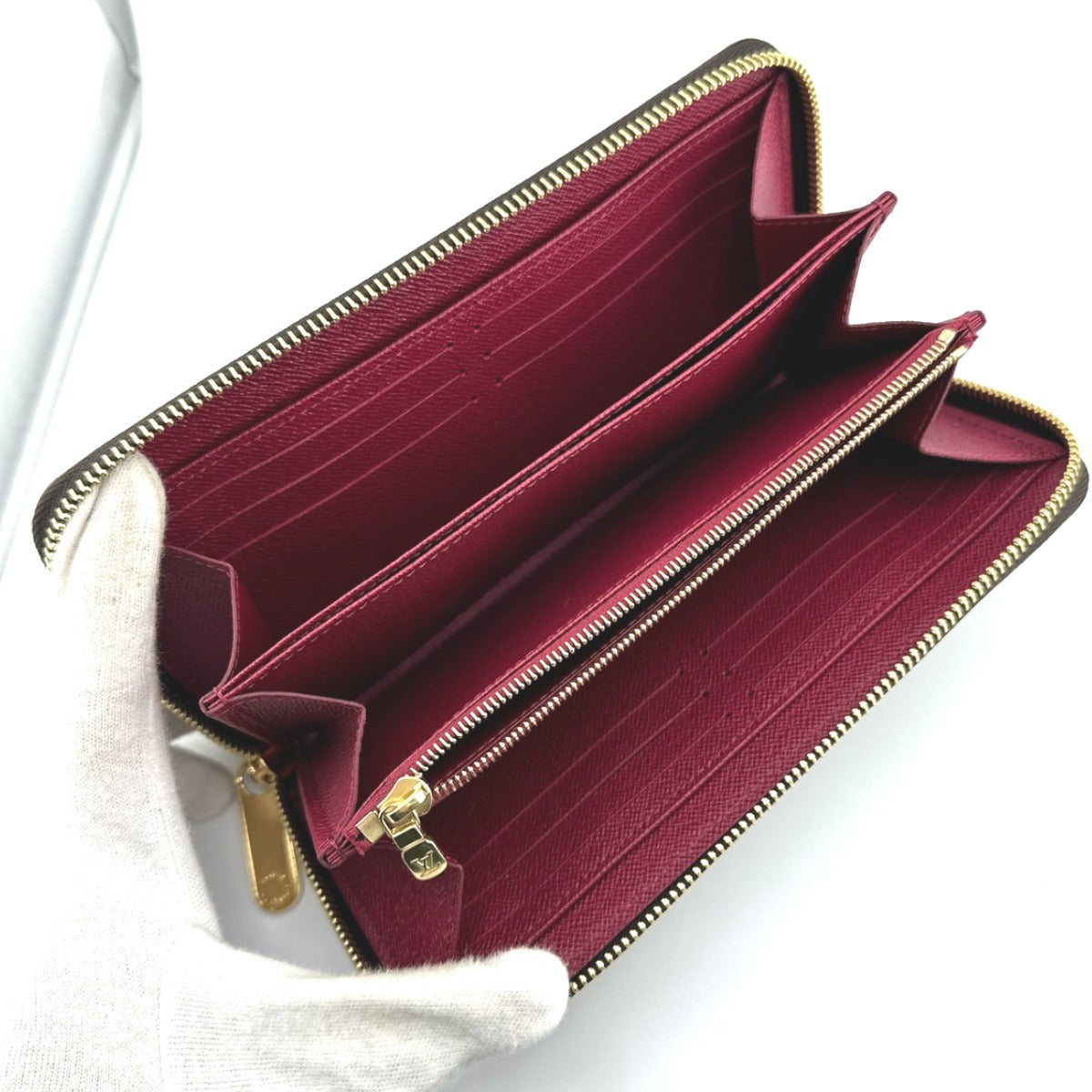 ルイヴィトン LOUIS VUITTON 長財布
 ラウンドファスナー モノグラム ジッピーウォレット モノグラムキャンバス M42616 ブラウン LV
 【中古】