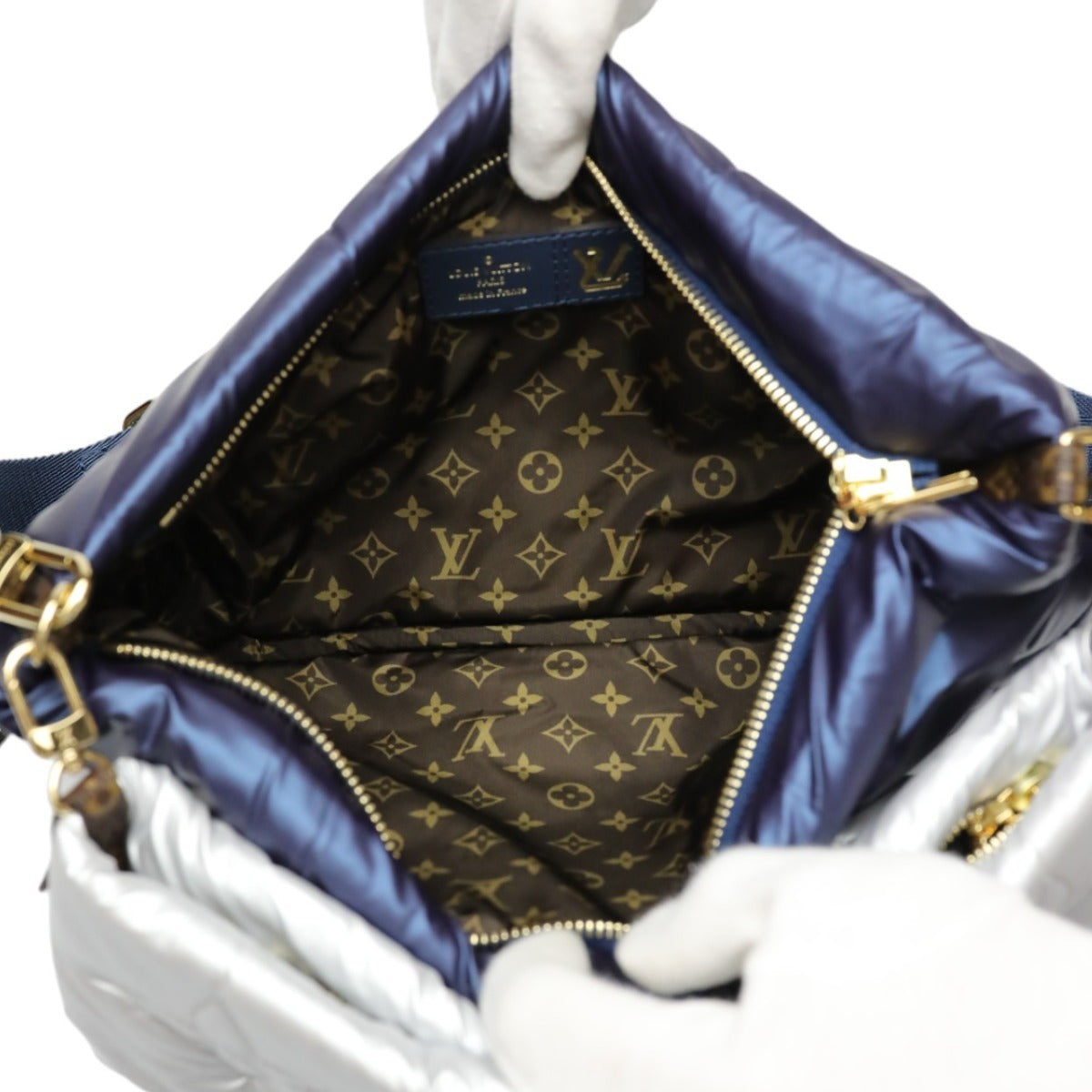 ルイヴィトン LOUIS VUITTON ショルダーバッグ
 バッグ・ポーチ モノグラム マキシミュルティポシェットアクセソワール  M21057 ネイビー／シルバー LV
 【中古】