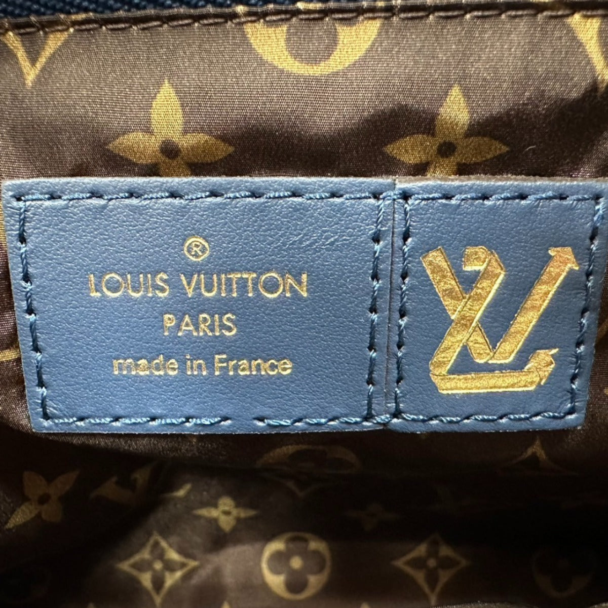 ルイヴィトン LOUIS VUITTON ショルダーバッグ
 バッグ・ポーチ モノグラム マキシミュルティポシェットアクセソワール  M21057 ネイビー／シルバー LV
 【中古】