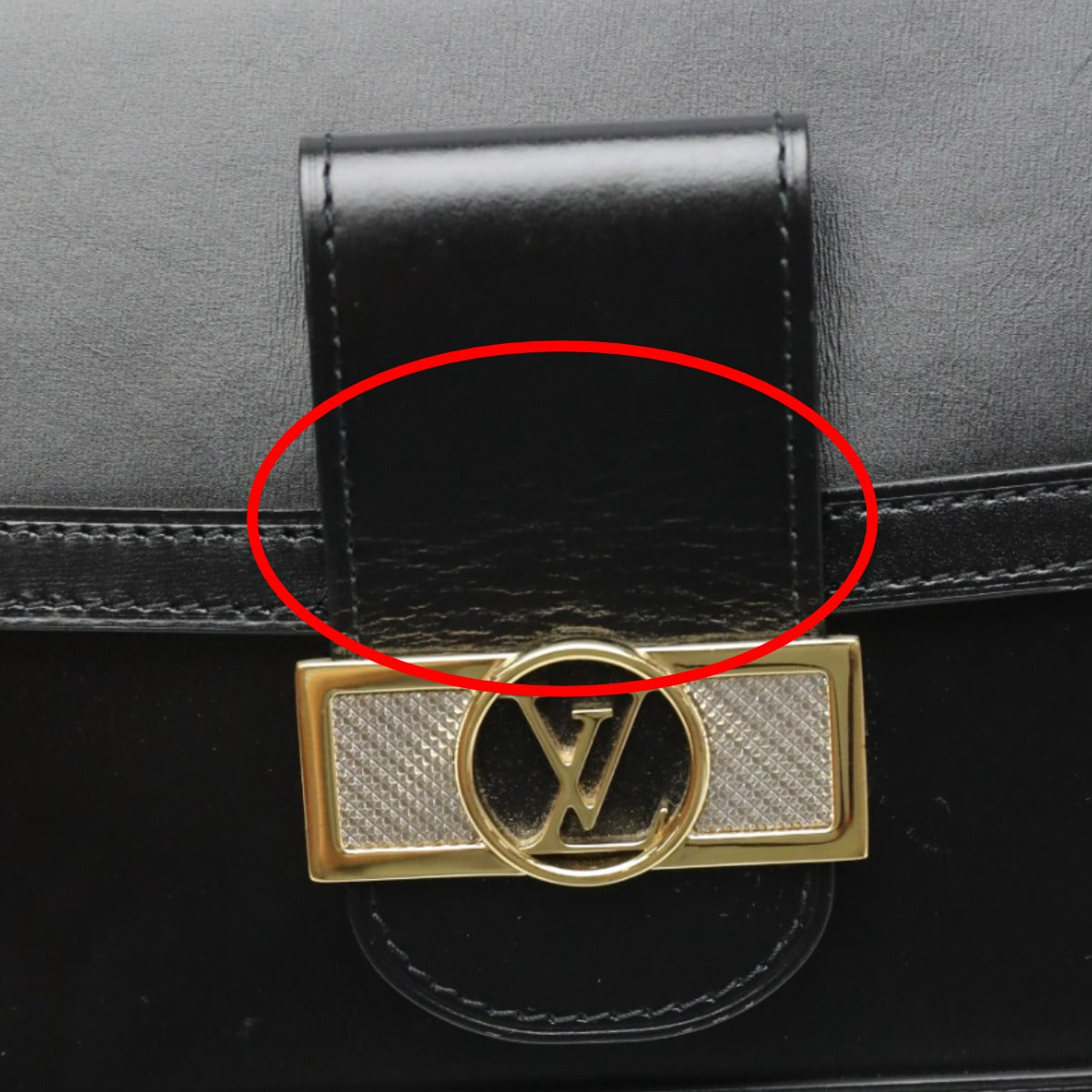 ルイヴィトン LOUIS VUITTON ショルダーバッグ
 ドーフィーヌMM LVロック チェーン カーフ M55821 ノワール LV
 【SS】
 【中古】