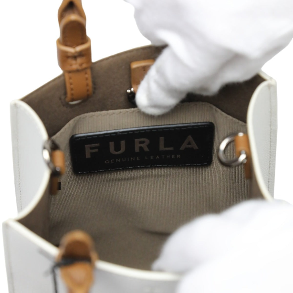 Furla shoulder bag
 Shoulder bag WB00729-BX1230-1843S WB00729-BX1230-1843S White [SS]
 【second hand】 