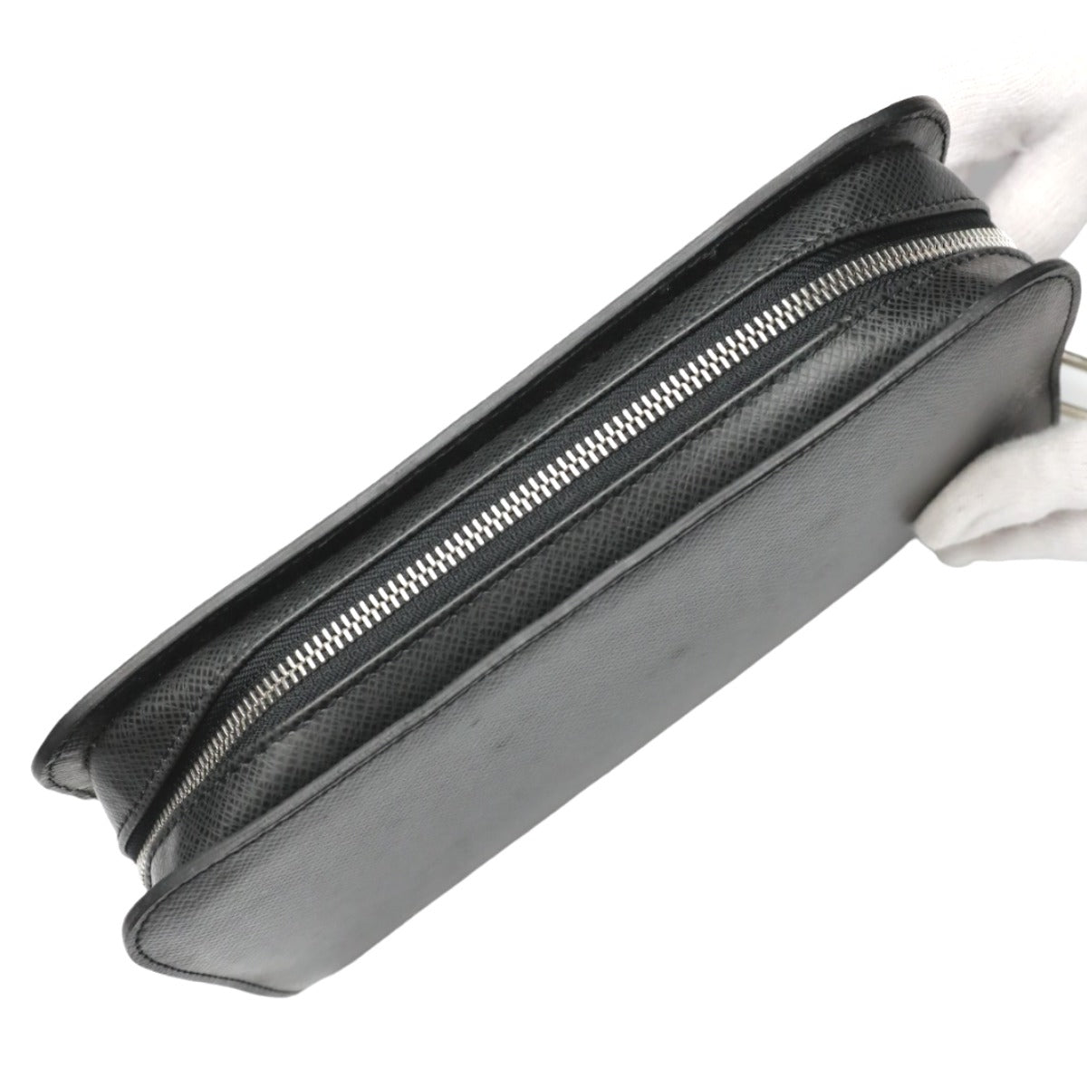 ルイヴィトン LOUIS VUITTON セカンドバッグ
 セカンドバッグ タイガ バイカル アルドワーズ タイガ M30182 ブラック LV
 【SS】
 【中古】