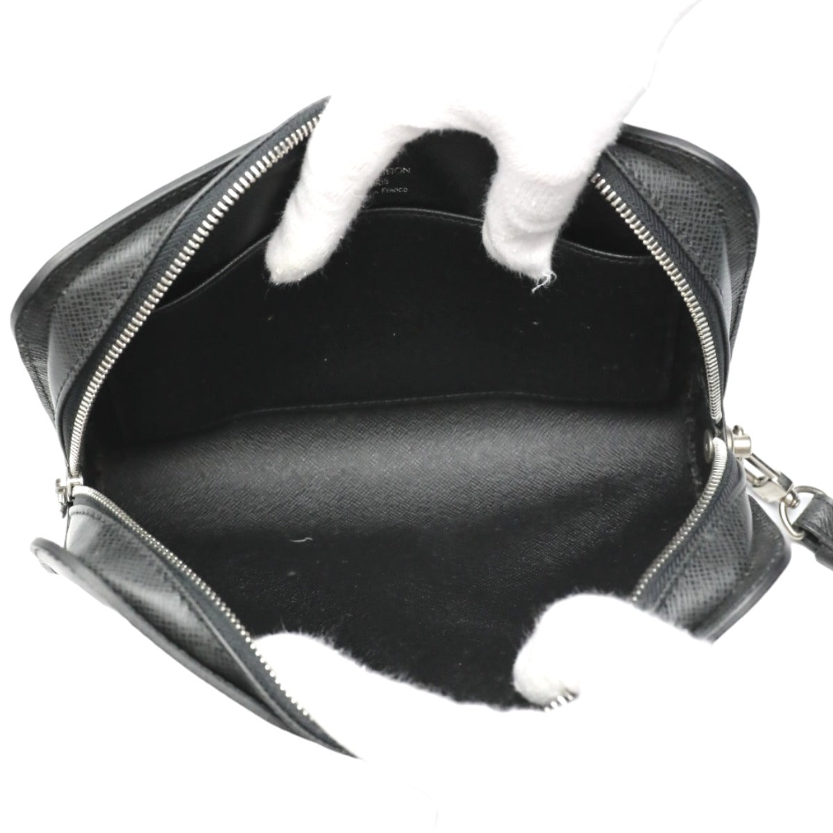 ルイヴィトン LOUIS VUITTON セカンドバッグ
 セカンドバッグ タイガ バイカル アルドワーズ タイガ M30182 ブラック LV
 【SS】
 【中古】