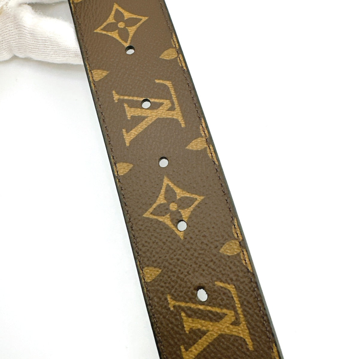 ルイヴィトン LOUIS VUITTON ベルト
 リバース モノグラム サンチュール・イニシアル カーフ M9821 ブラウン LV
 【SS】
 【中古】