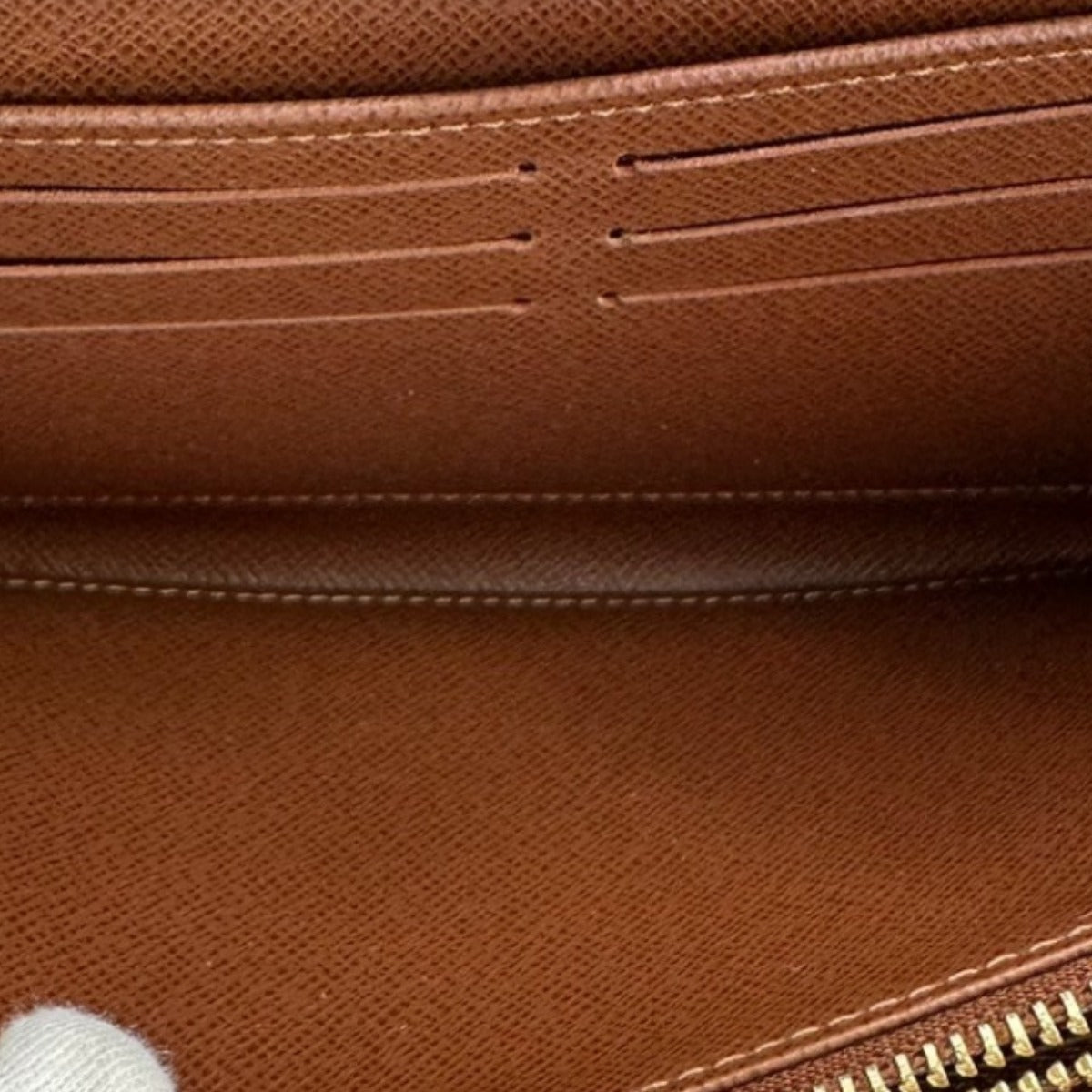 ルイヴィトン LOUIS VUITTON 長財布
 ラウンドファスナー モノグラム ジッピーウォレット モノグラムキャンバス M42616 ブラウン LV
 【SS】
 【中古】