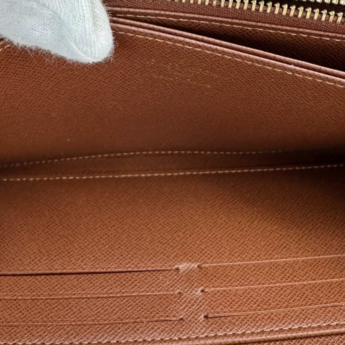 ルイヴィトン LOUIS VUITTON 長財布
 ラウンドファスナー モノグラム ジッピーウォレット モノグラムキャンバス M42616 ブラウン LV
 【SS】
 【中古】