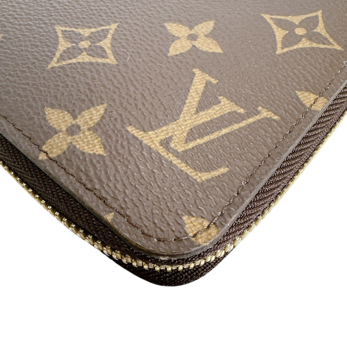 ルイヴィトン LOUIS VUITTON 長財布
 ラウンドファスナー モノグラム ジッピーウォレット モノグラムキャンバス M42616 ブラウン LV
 【SS】
 【中古】